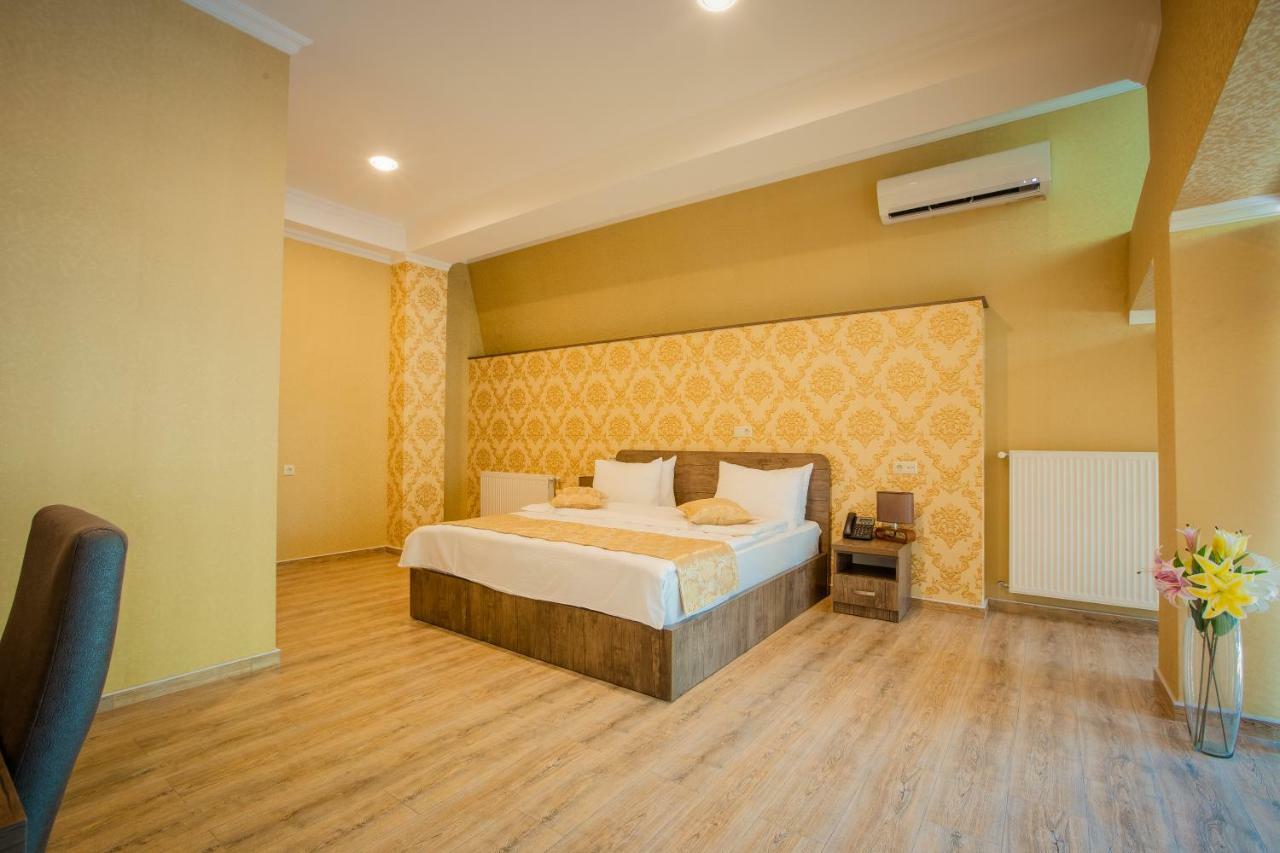 Hotel Comfort Tbilisi Exteriör bild
